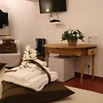Bed & Breakfast Yhomisus 3*