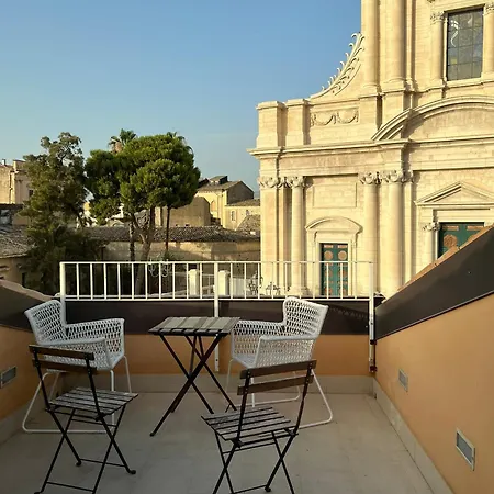 Yhomisus Bed & Breakfast Comiso