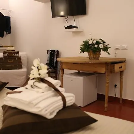 Bed & Breakfast Yhomisus 3*