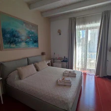 Yhomisus Bed & Breakfast Comiso